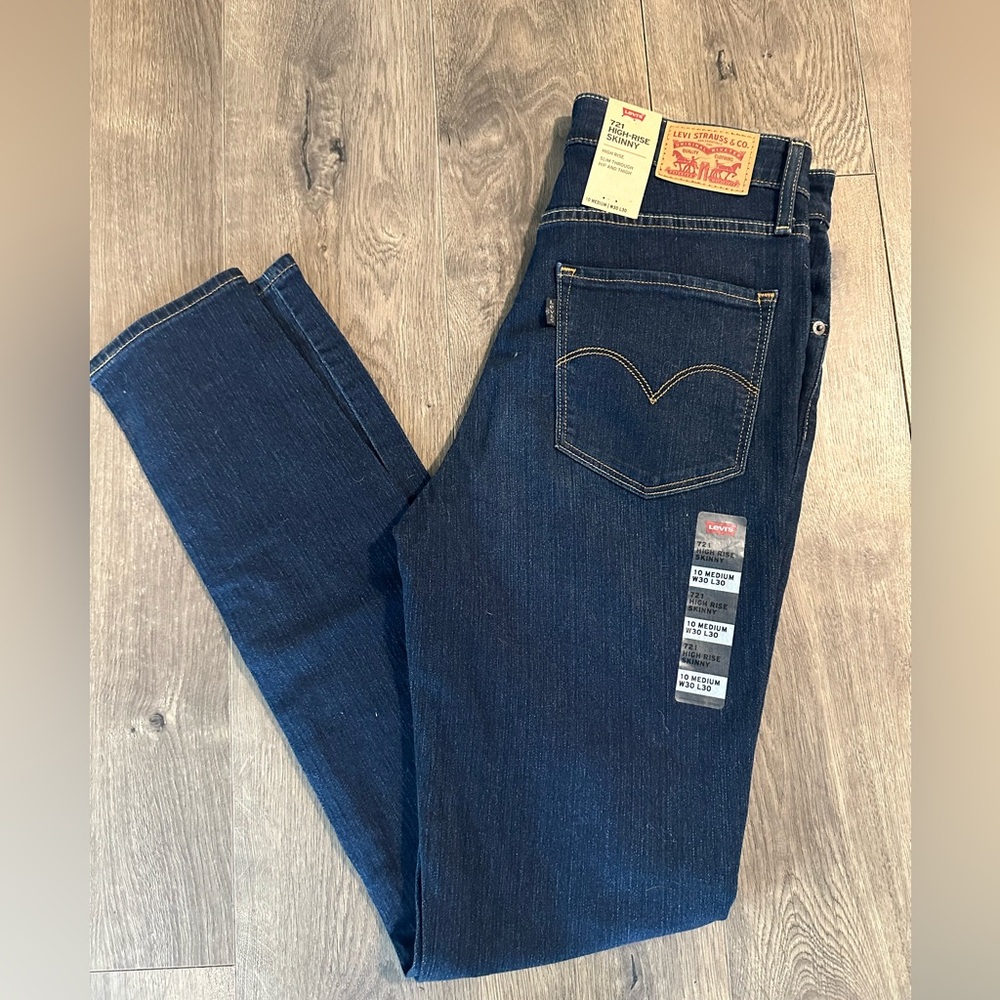 Women’s Levi Jeans